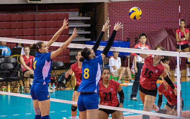 How to Block a Volleyball Like a Pro (10-Step Guide) – Volleyball Expert